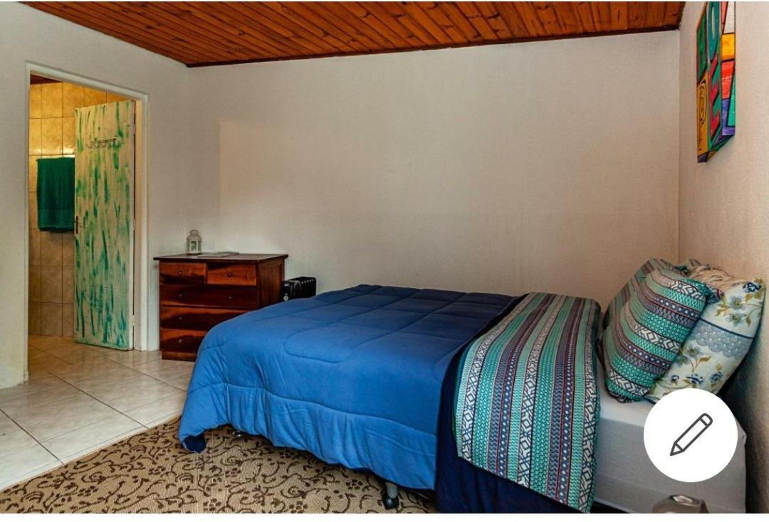 Edicula Privativa Quitinete Apartment Campos do Jordao Exterior photo